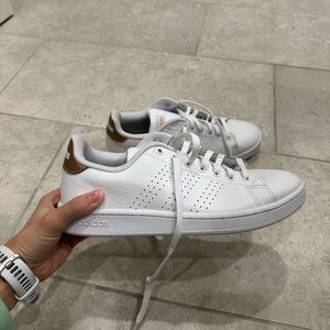 Adidas sneakers white